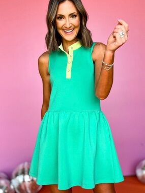 SSYS The Colorblock Augusta Pearl Button Scuba Dress In Kelly Green Lime